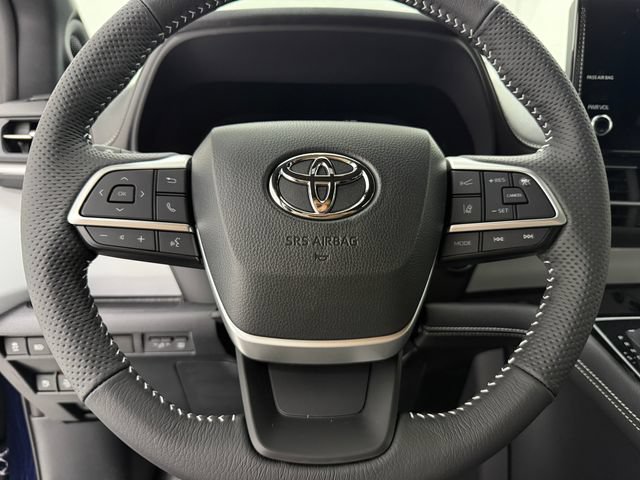 New 2026 Toyota Sienna XSE FWD image 9