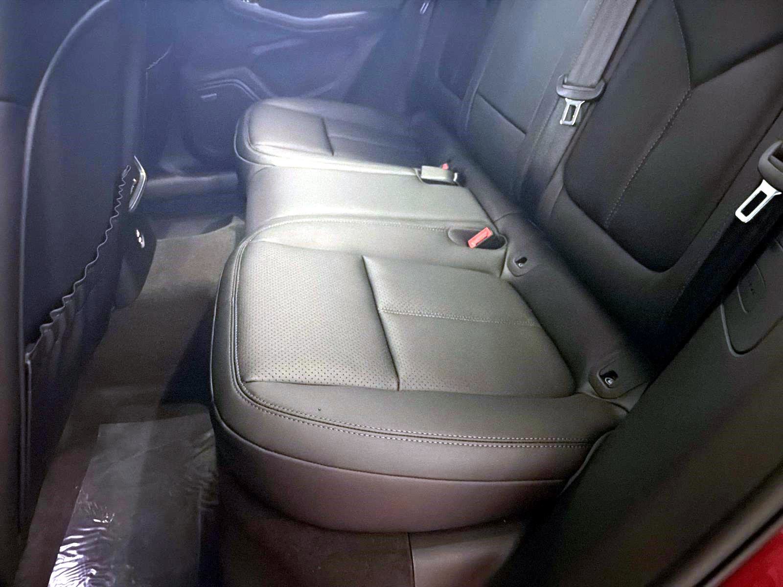 New 2026 Porsche Macan image 15