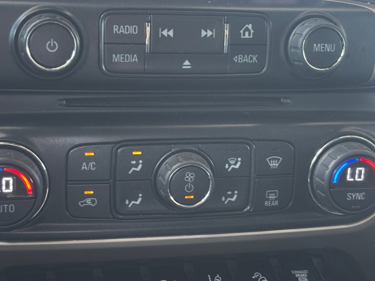 Used 2016 GMC Sierra 2500 Denali w/ Duramax Plus Package image 4