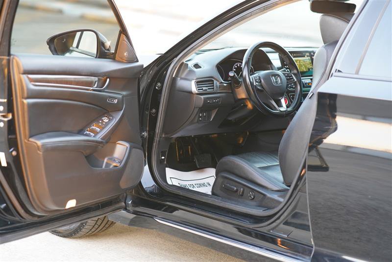 Used 2019 Honda Accord Touring image 39