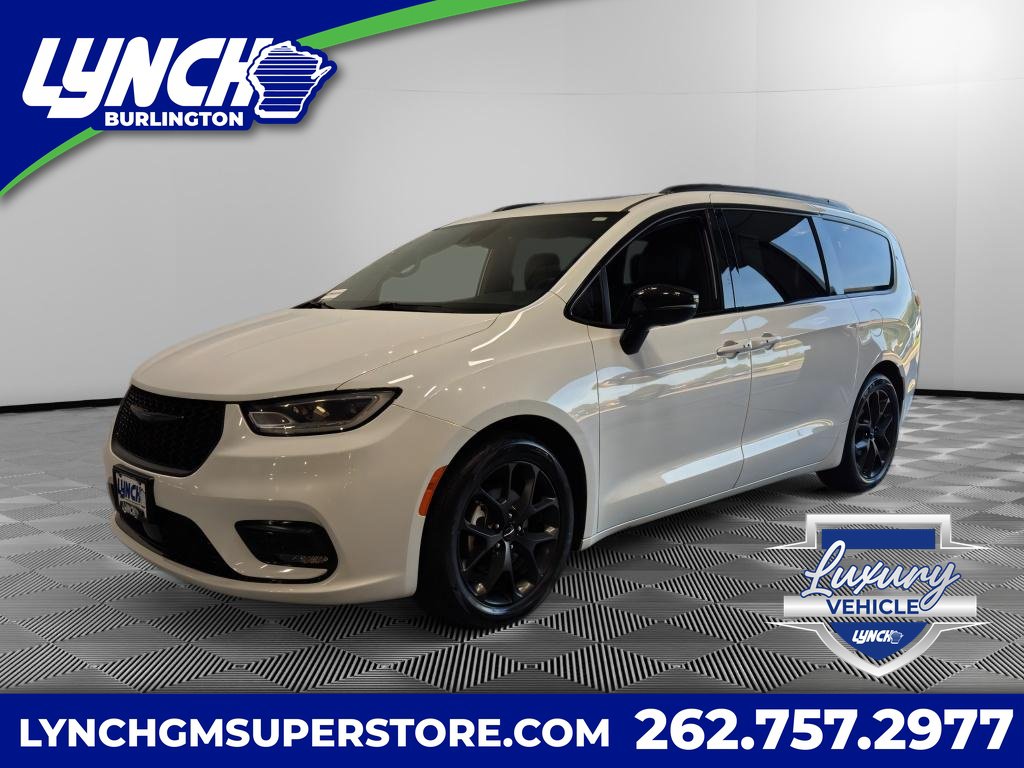 Used 2025 Chrysler Pacifica Limited FWD image 1
