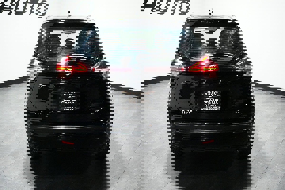 Used 2023 Nissan Kicks SR w/ SR Premium Package image 11