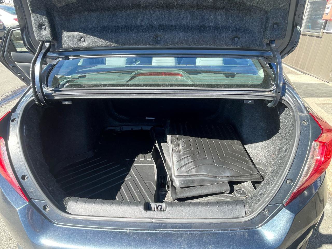 Used 2018 Honda Civic EX image 7