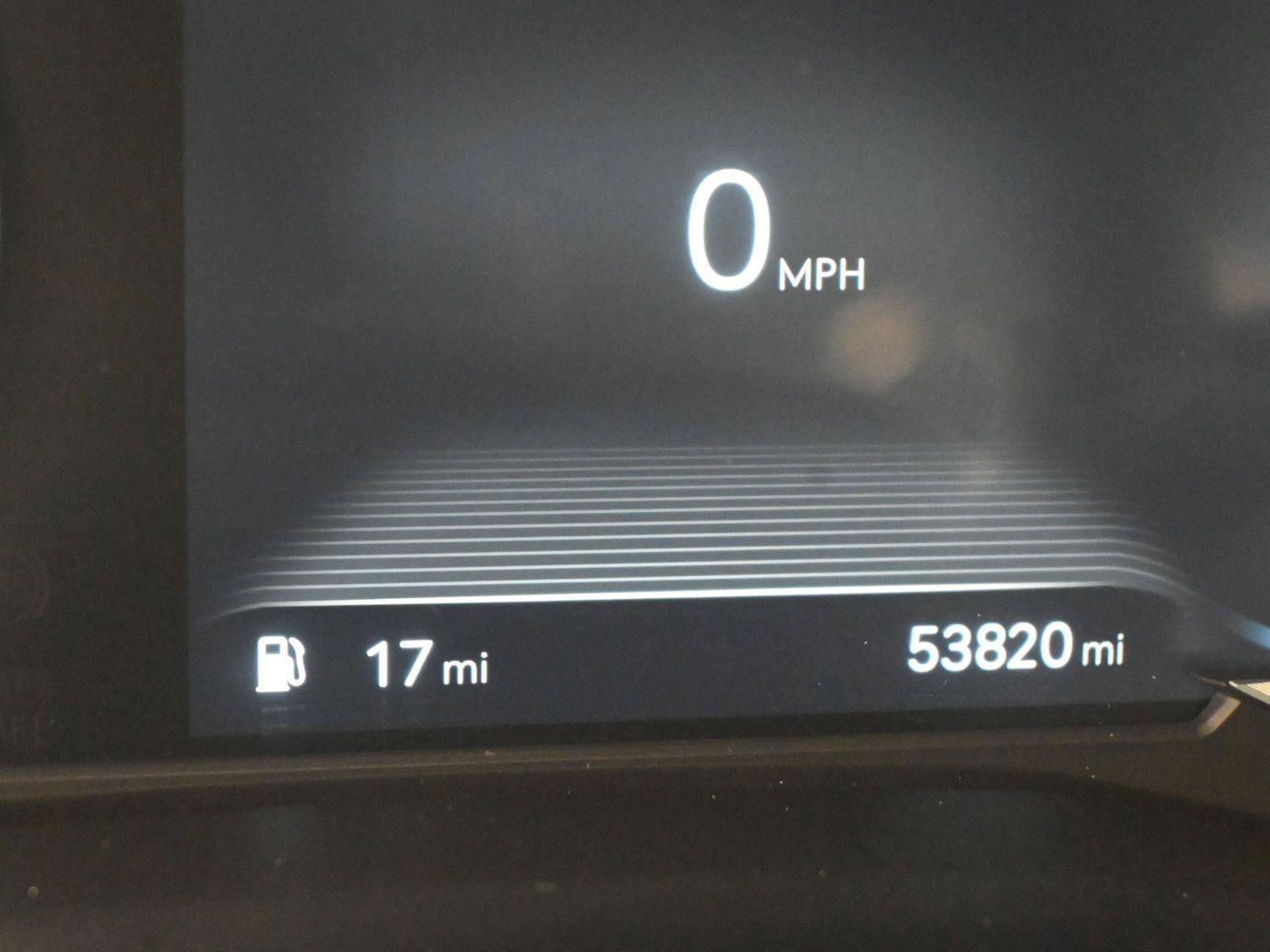 Used 2022 Genesis G70 2.0T image 3