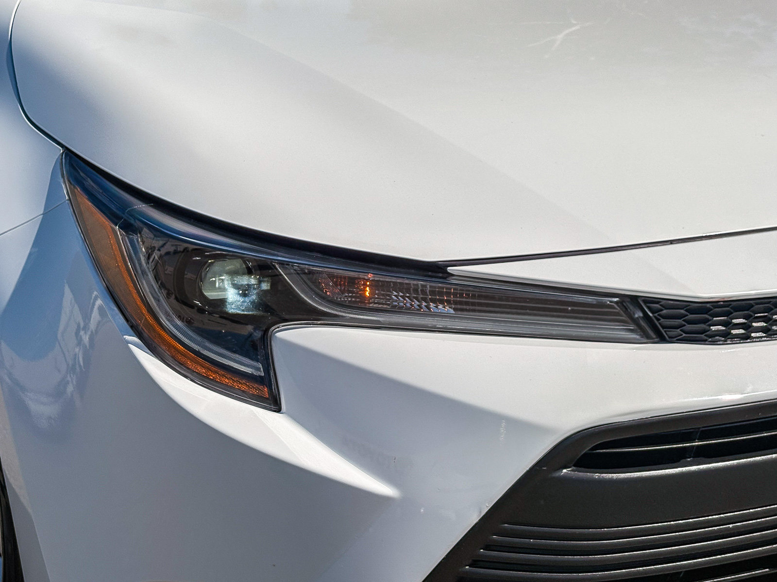 Used 2024 Toyota Corolla LE FWD image 4