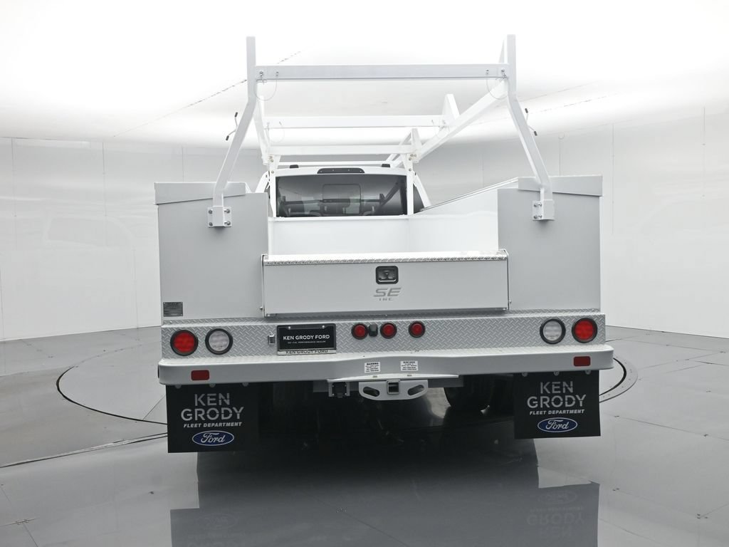 New 2026 Ford F350 XL w/ XL Chrome Package RWD image 29