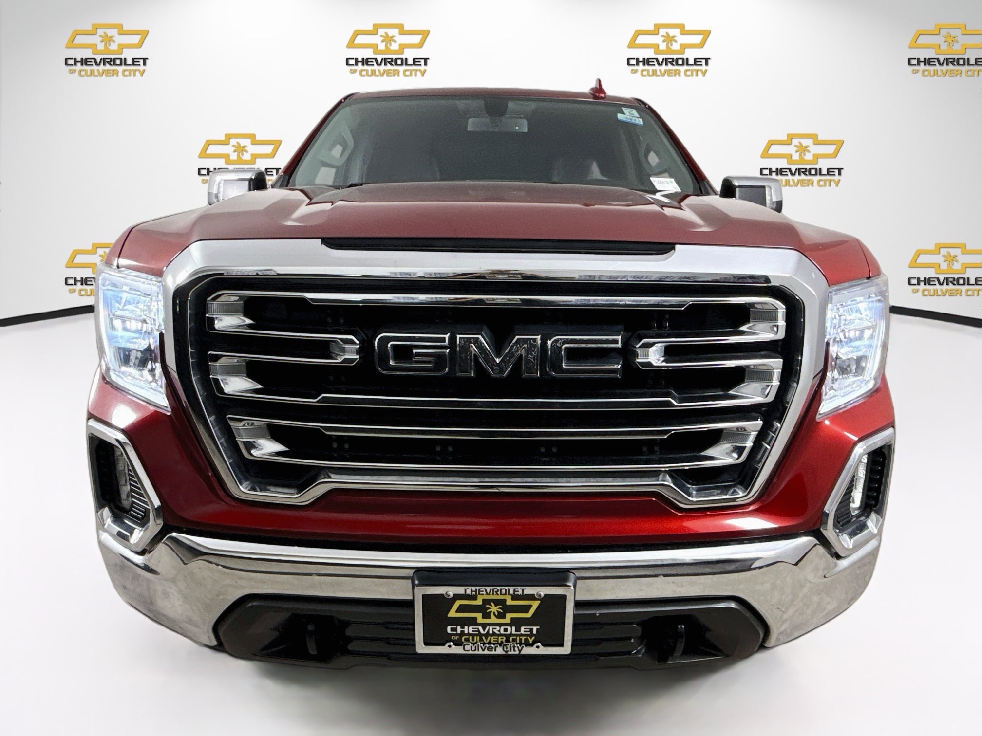 Used 2021 GMC Sierra 1500 SLT AWD/4WD image 2