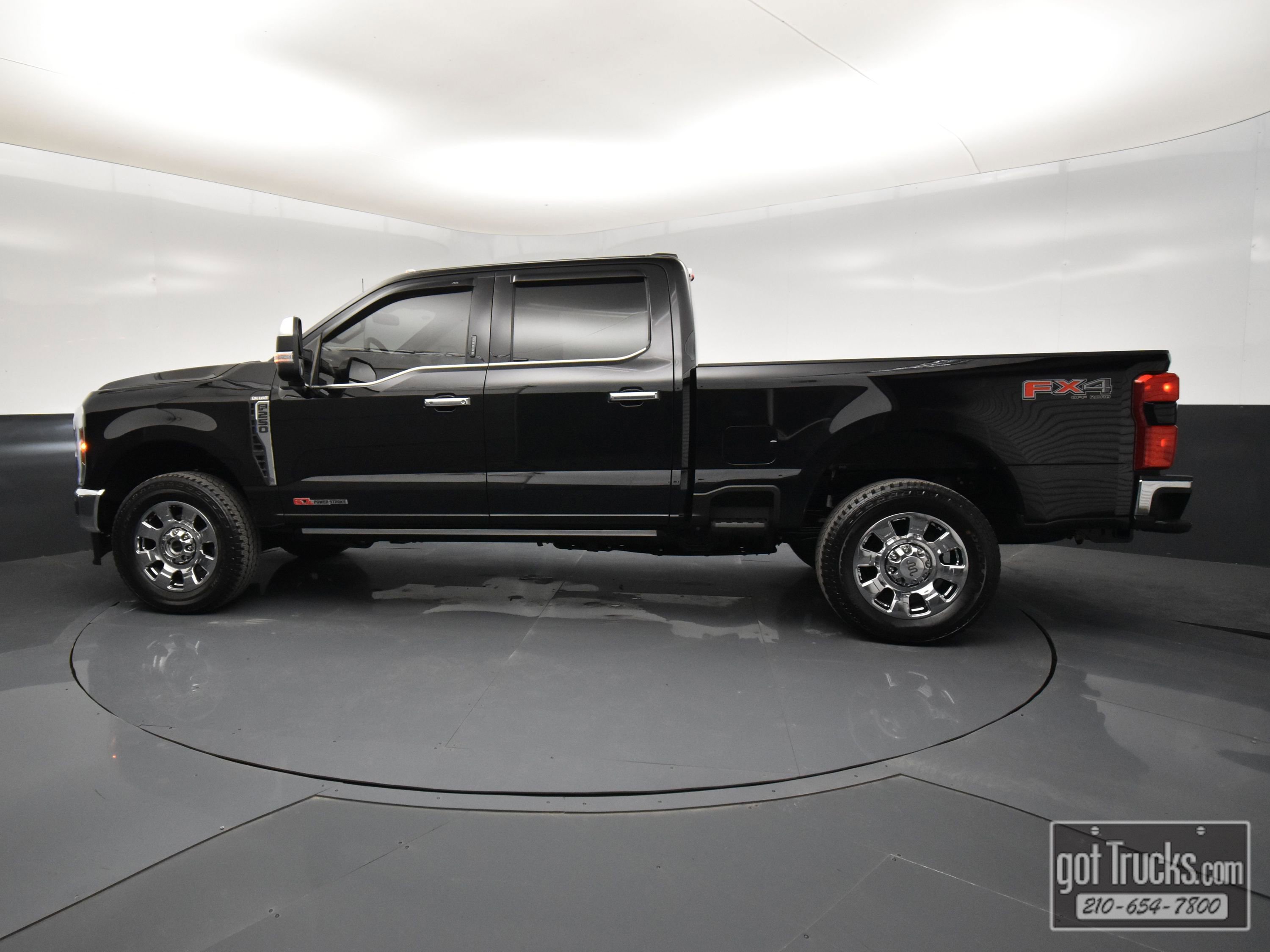 Used 2024 Ford F250 King Ranch w/ Chrome Package AWD/4WD image 3