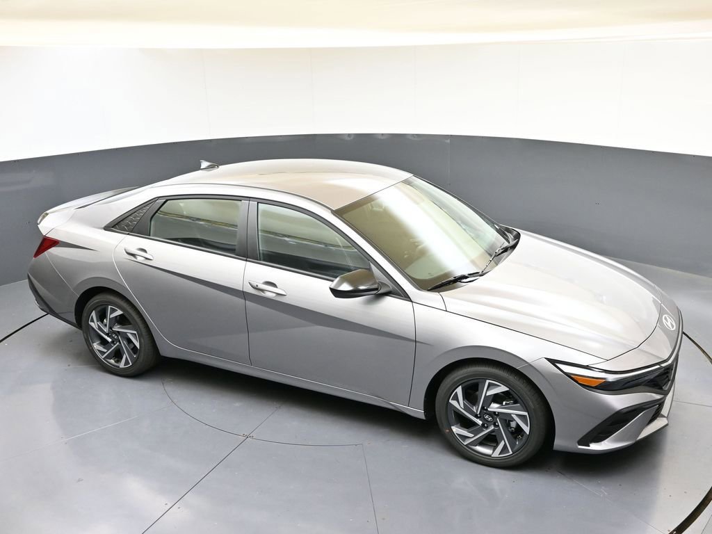 Certified 2025 Hyundai Elantra Sport FWD image 41