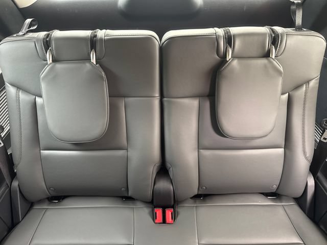 Certified 2025 Ford Explorer Active w/ Active Comfort Package AWD/4WD image 31