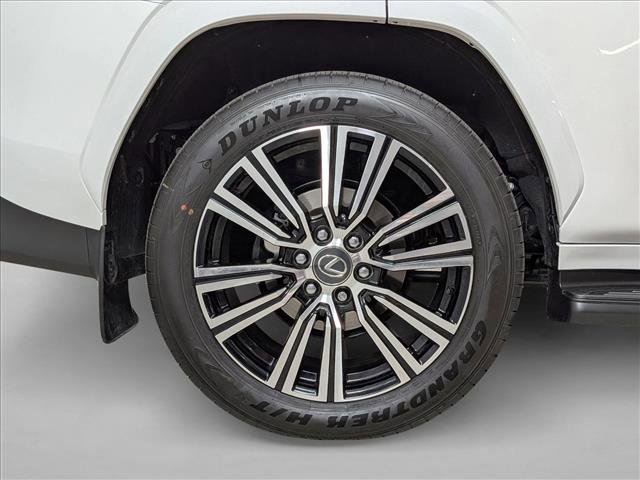 Used 2026 Lexus LX 600 4WD w/ Accessory Package (Z1) image 27