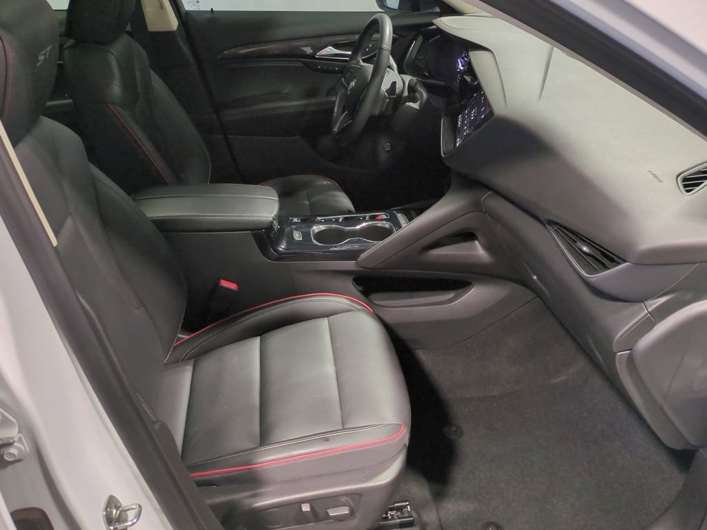 Used 2022 Buick Envision Essence w/ Sport Touring Package image 28