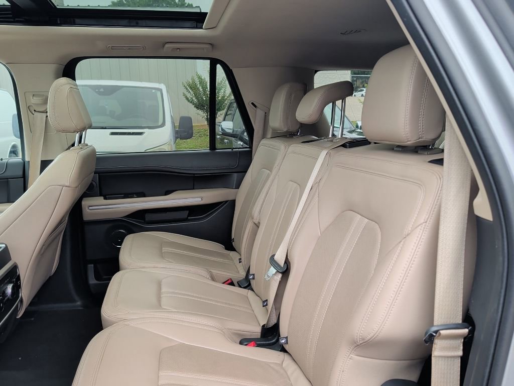 Used 2024 Ford Expedition Max Limited RWD image 7