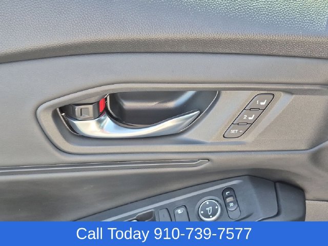 Used 2025 Honda Accord EX-L image 12