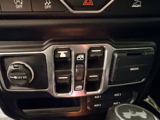 Used 2021 Jeep Wrangler Unlimited Sport image 23