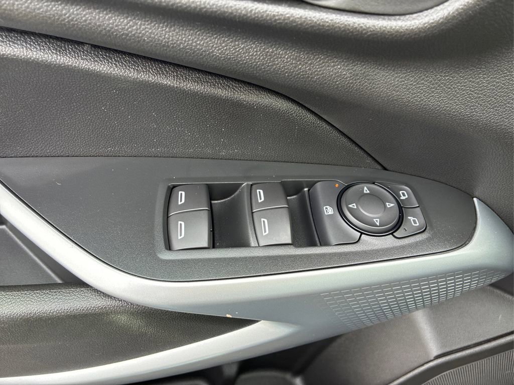 Used 2024 Chevrolet Trax LS w/ LS Convenience Package image 30