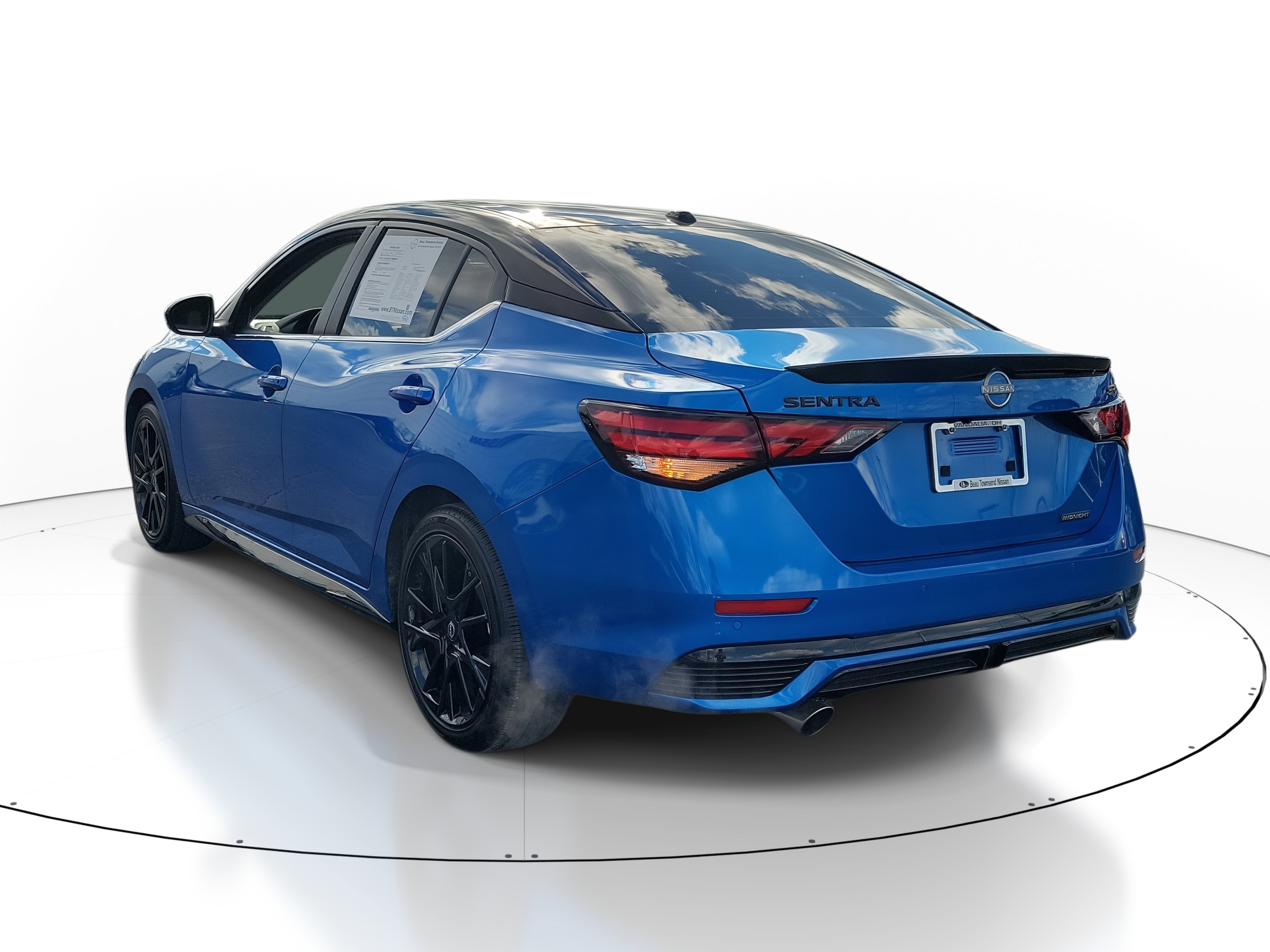 Certified 2025 Nissan Sentra SR w/ Midnight Edition image 3