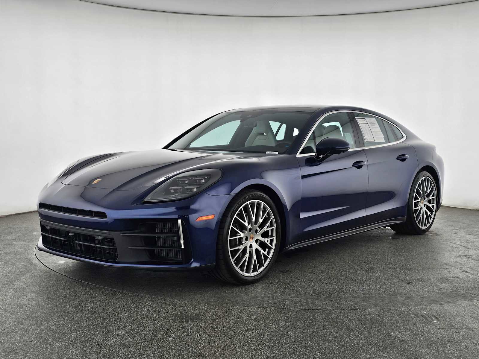Used 2024 Porsche Panamera 4 image 1