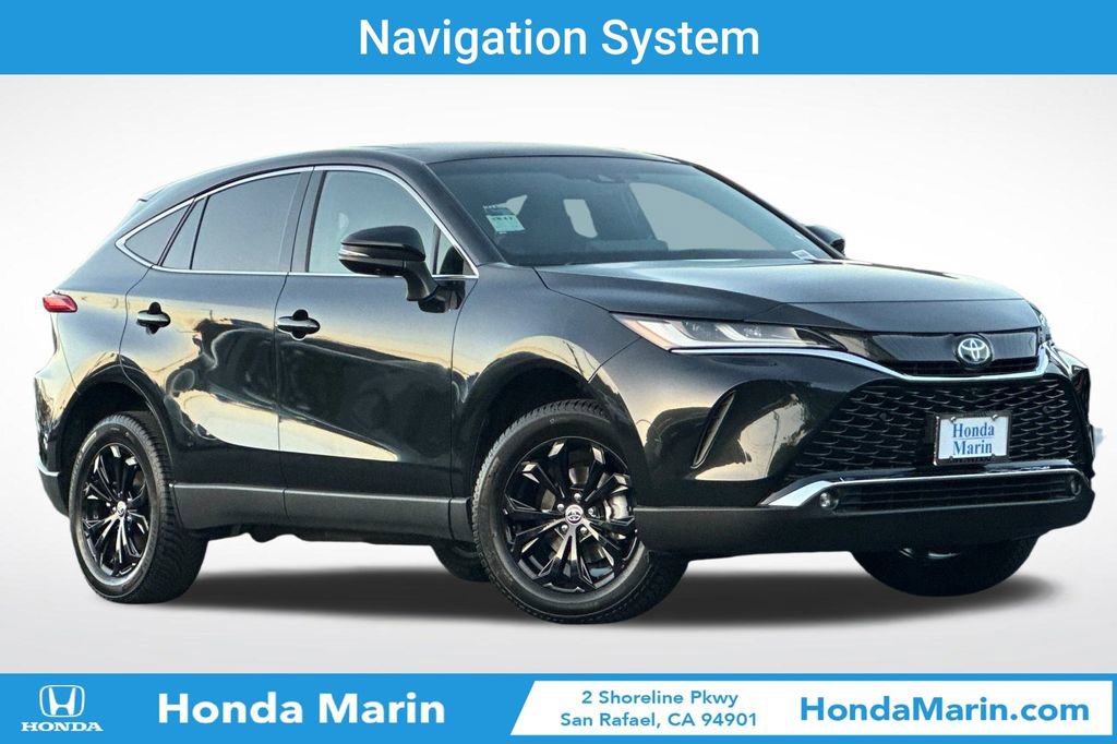 Used 2023 Toyota Venza Nightshade video 3