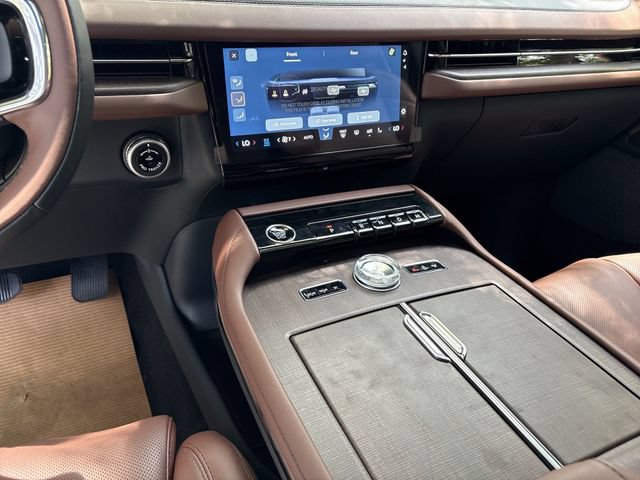 New 2027 Lincoln Navigator Reserve AWD/4WD image 20