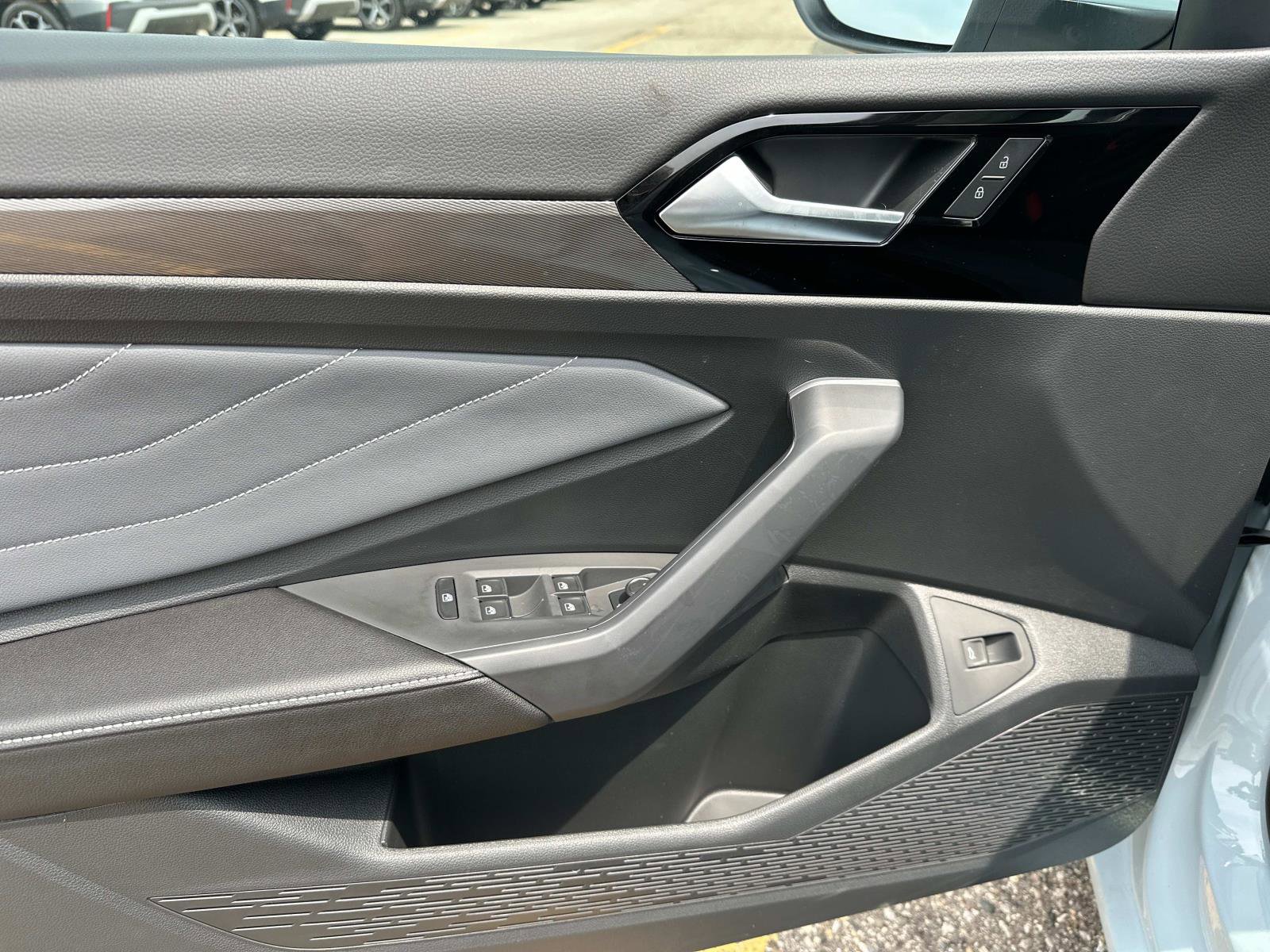 New 2025 Volkswagen Jetta SEL image 16