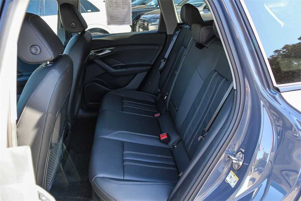 Used 2025 Audi Q6 e-tron Premium w/ Convenience Package image 16