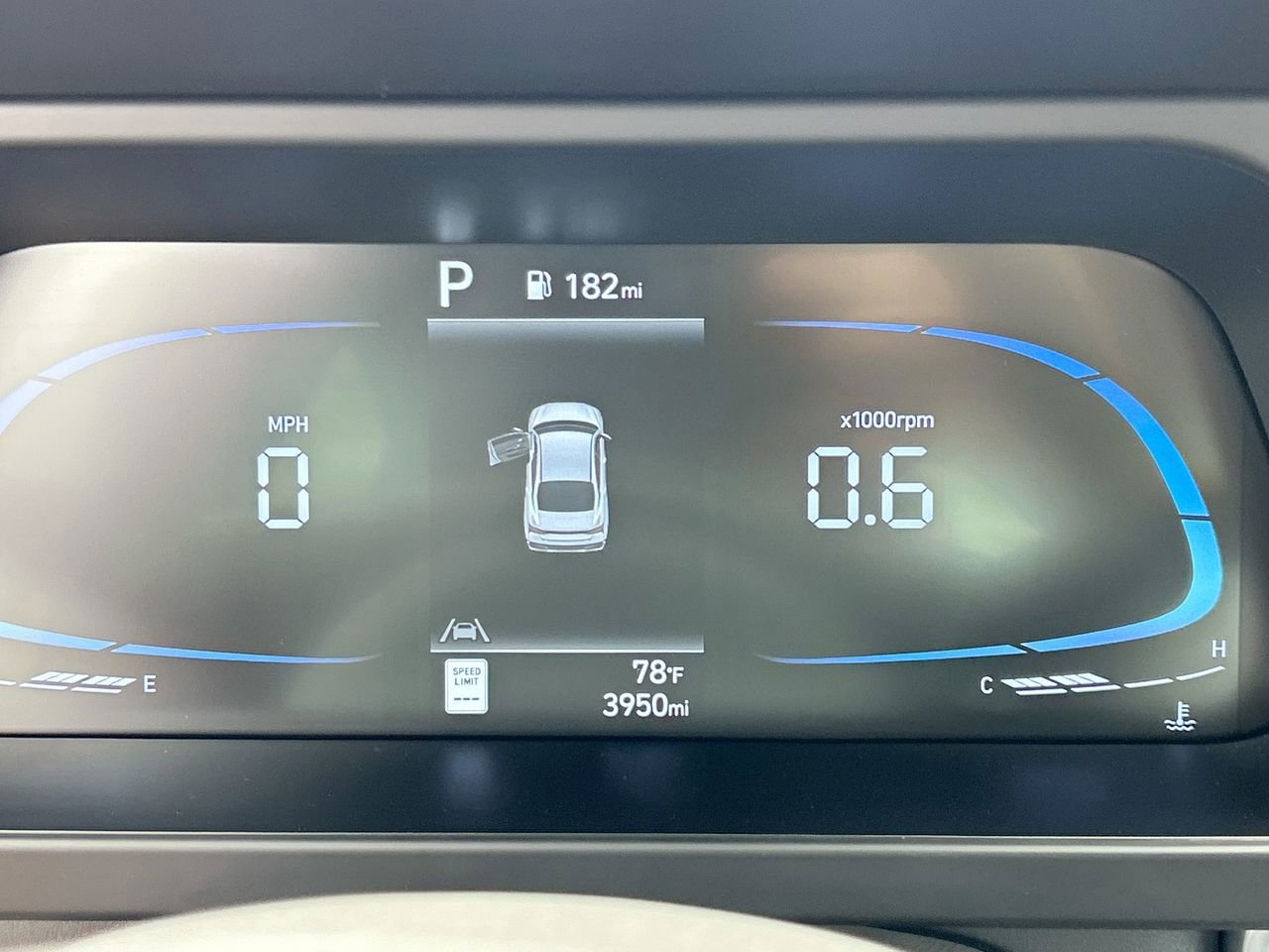 New 2026 Hyundai Elantra Sport FWD image 36