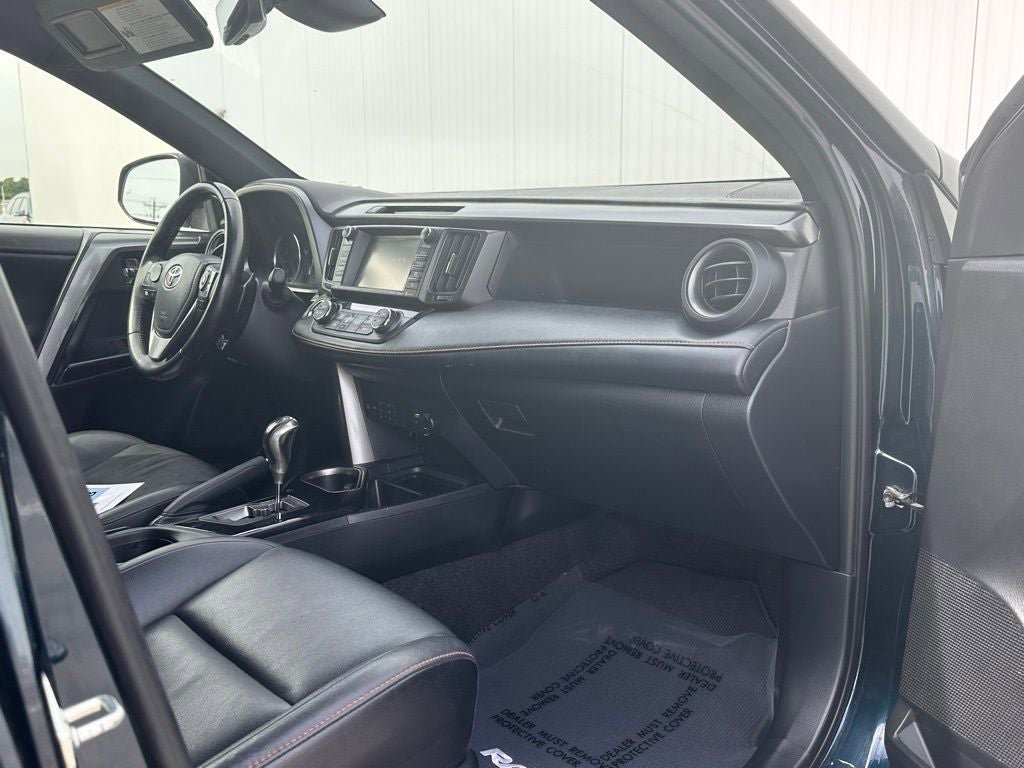 Used 2018 Toyota RAV4 SE w/ Power Extra Value Package AWD/4WD image 22