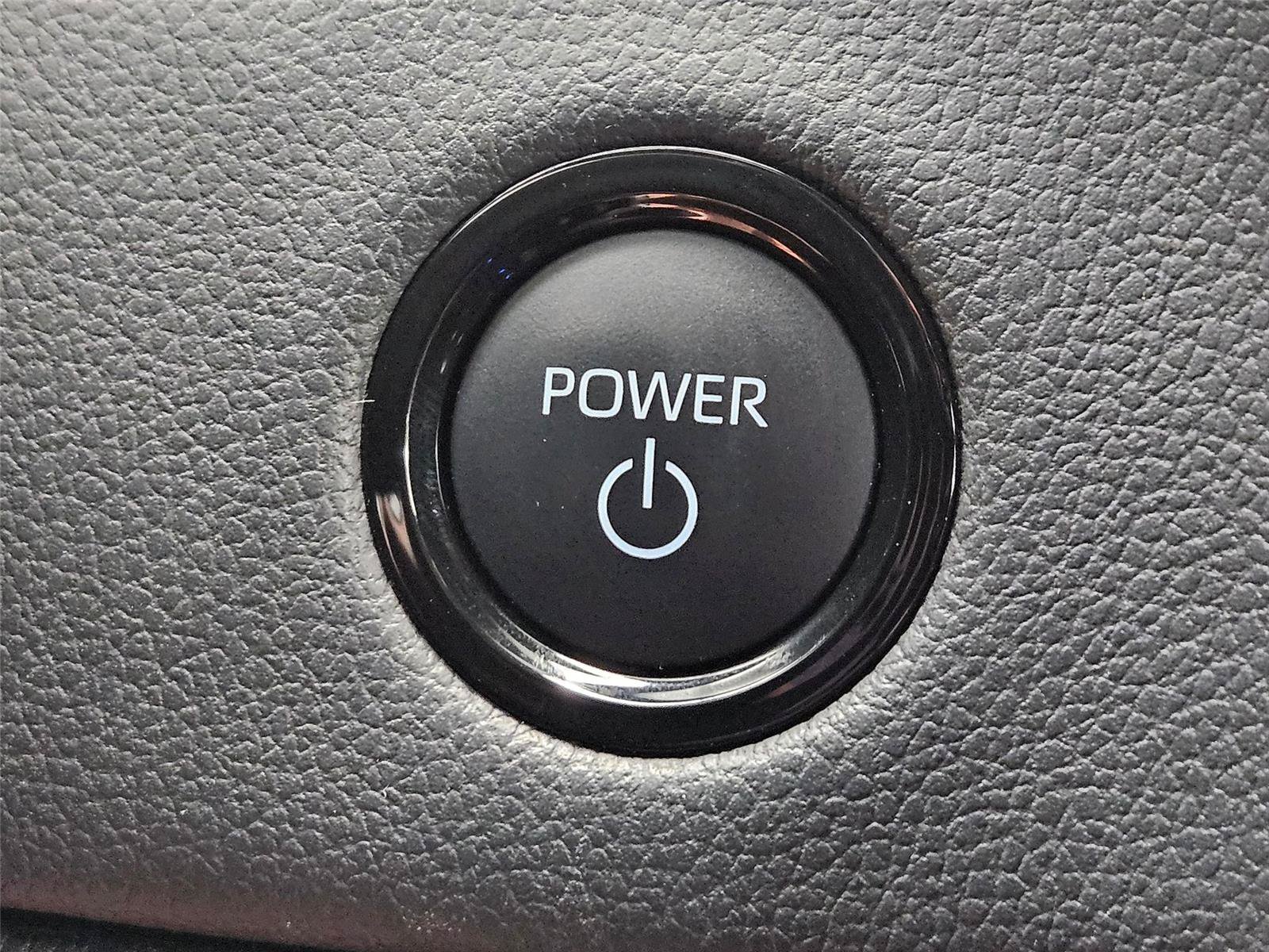 Used 2025 Toyota Tundra Limited AWD/4WD image 21