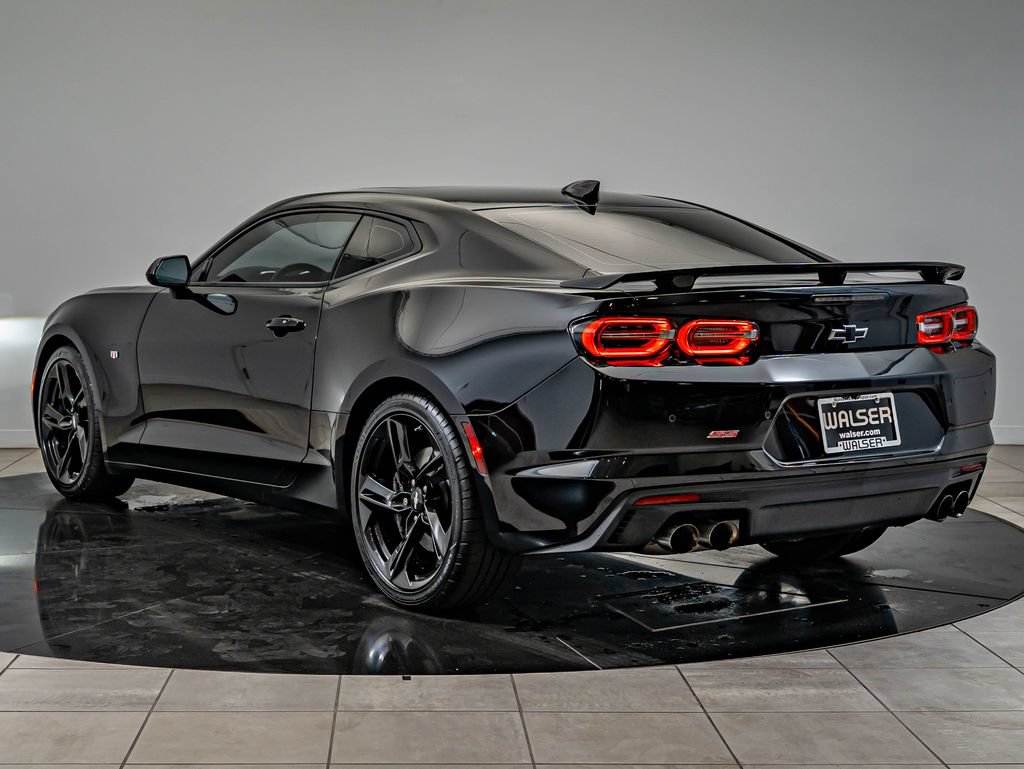Used 2019 Chevrolet Camaro SS RWD image 7