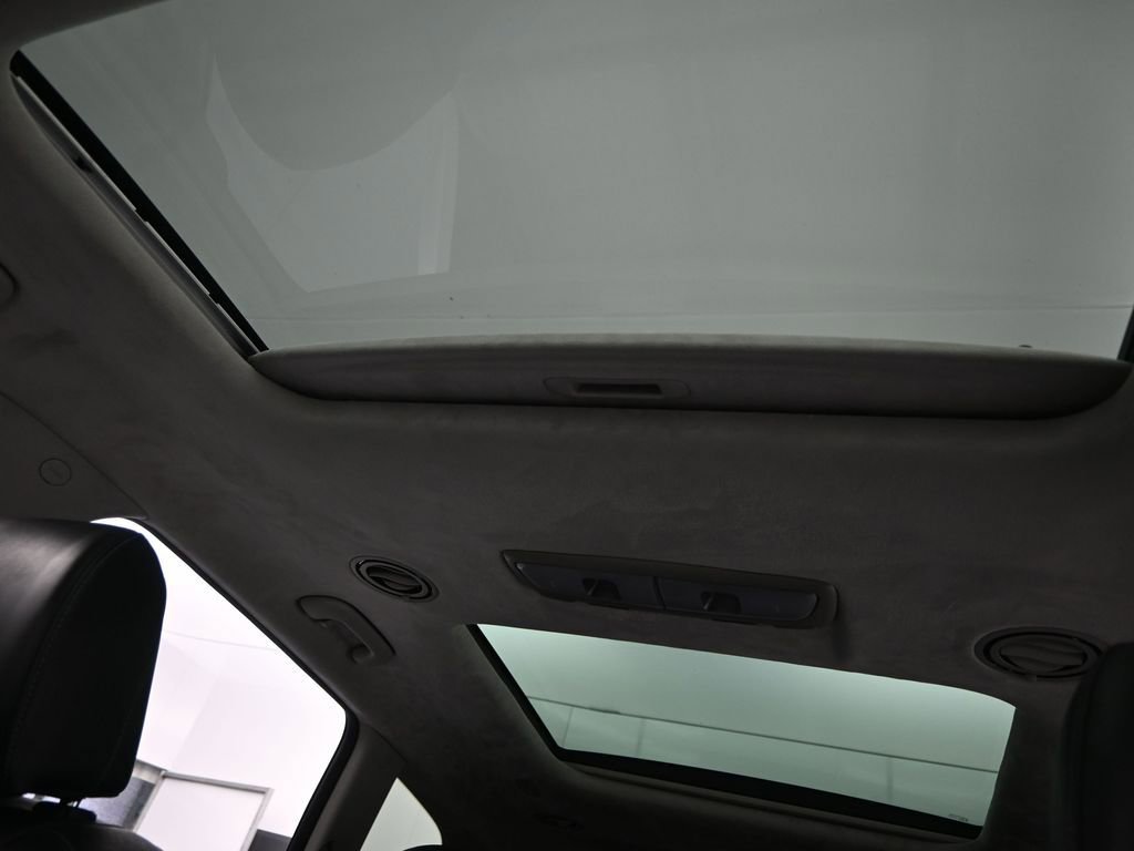 Used 2022 Kia Telluride SX w/ SX Prestige Package image 40