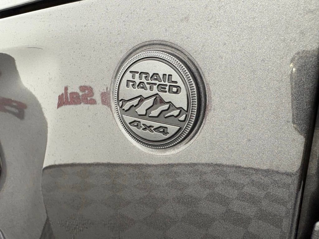 Used 2022 Jeep Gladiator Sport image 10