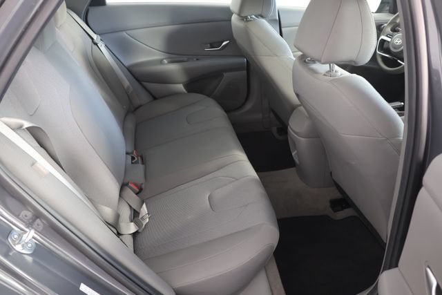 Certified 2024 Hyundai Elantra SE FWD image 20