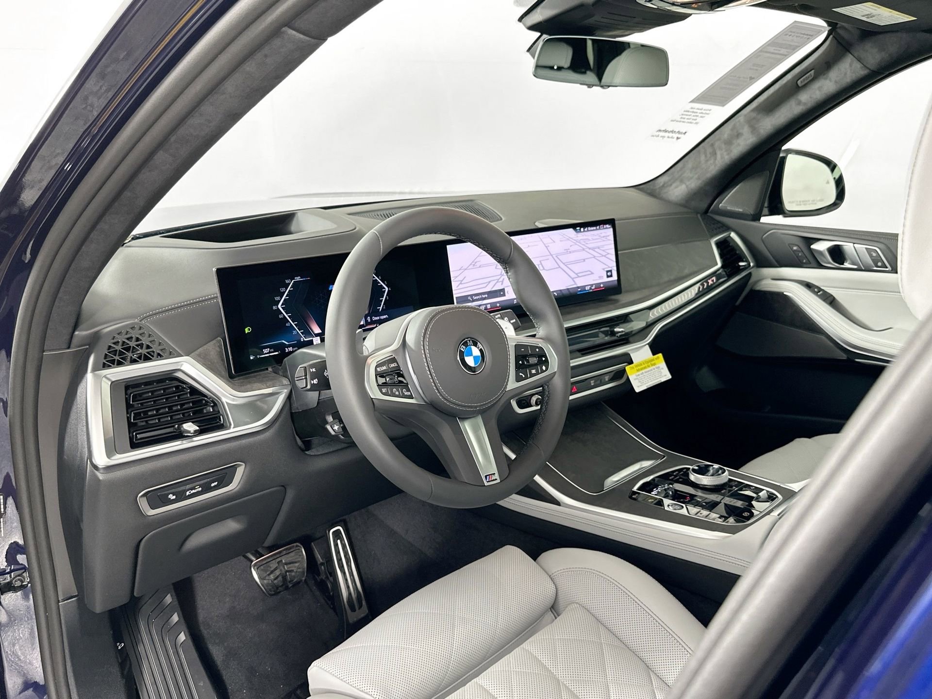 Used 2026 BMW X7 xDrive40i w/ M Sport Package image 10