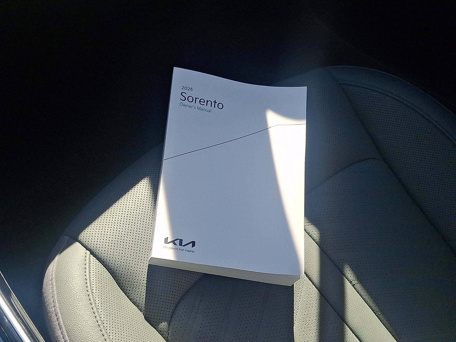 Certified 2025 Kia Sorento SX Prestige w/ Sage Leather Package AWD/4WD image 26