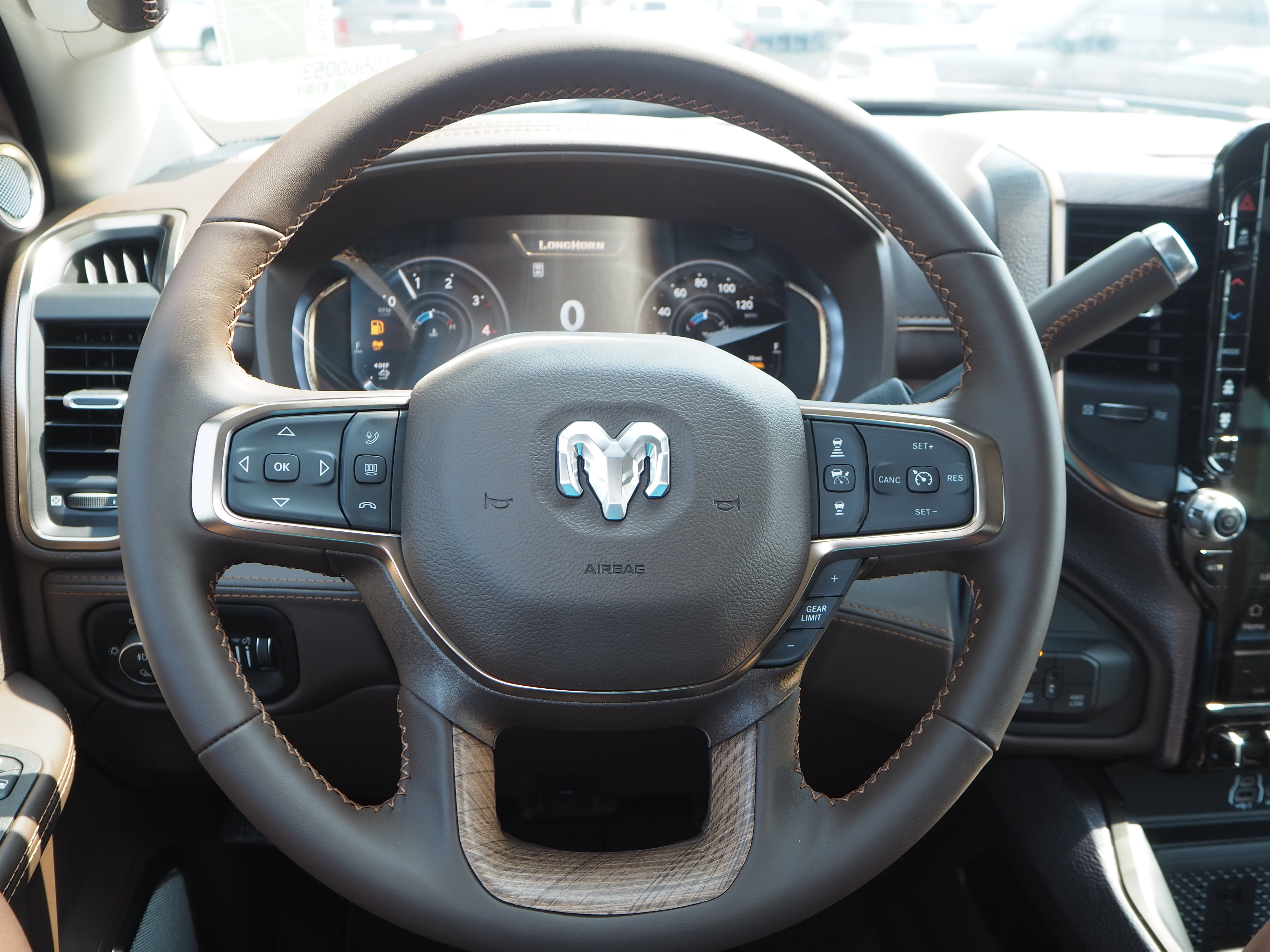 New 2025 RAM 2500 Limited AWD/4WD image 33