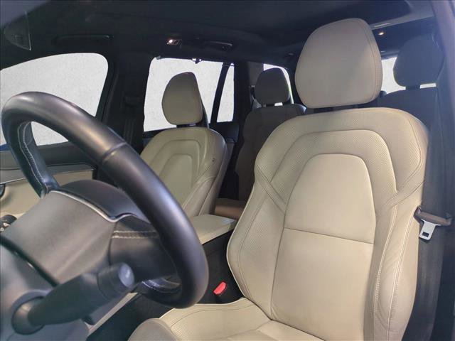 Used 2021 Volvo XC90 T6 R-Design w/ Advanced Package image 17