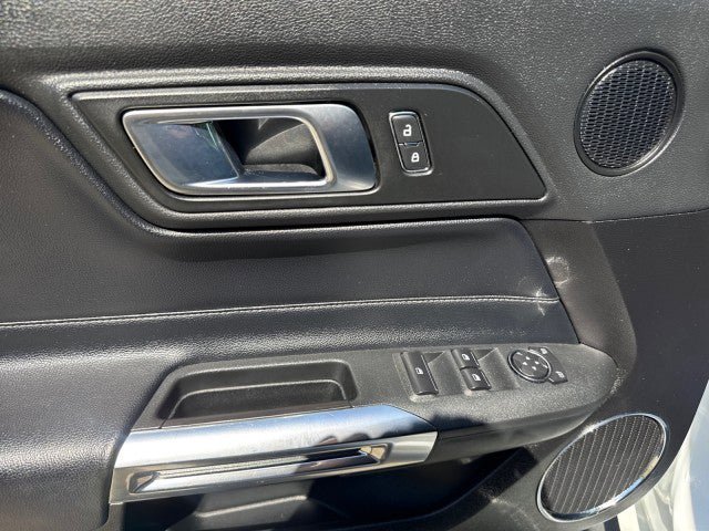 Used 2022 Ford Mustang Premium RWD image 18