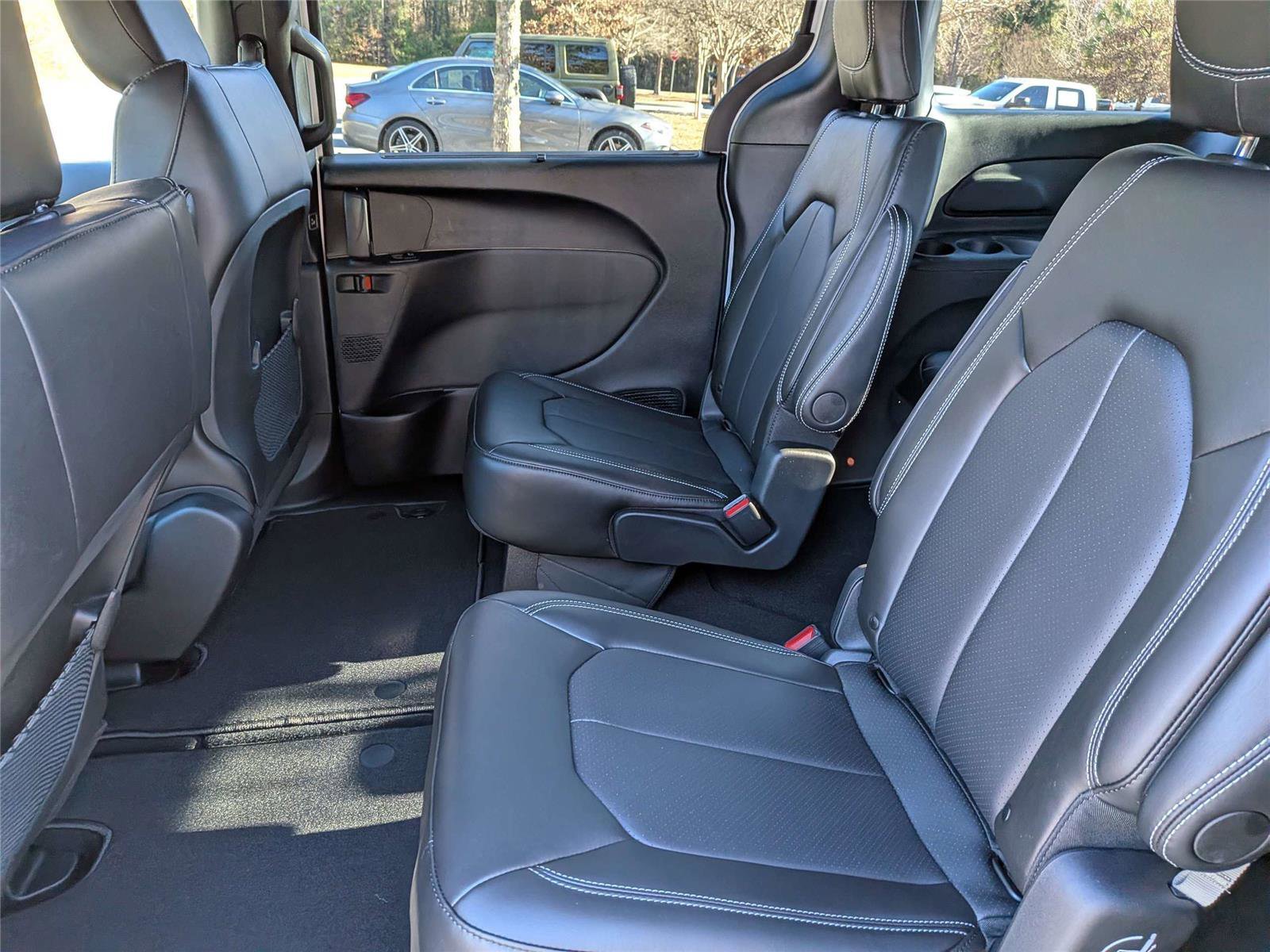 New 2026 Chrysler Voyager LX image 15