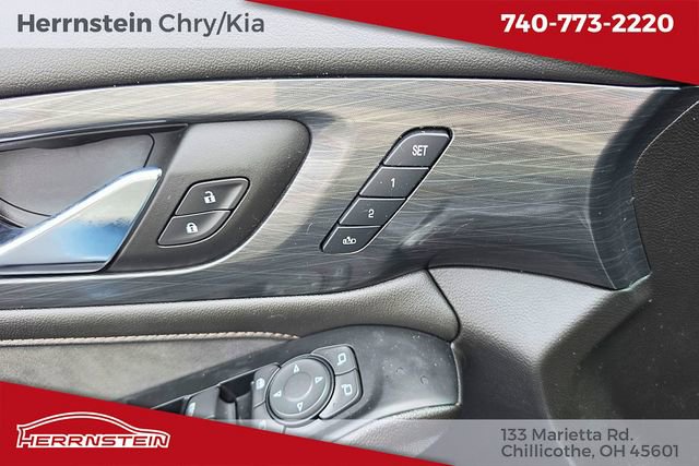 Used 2024 Chevrolet Traverse High Country image 15