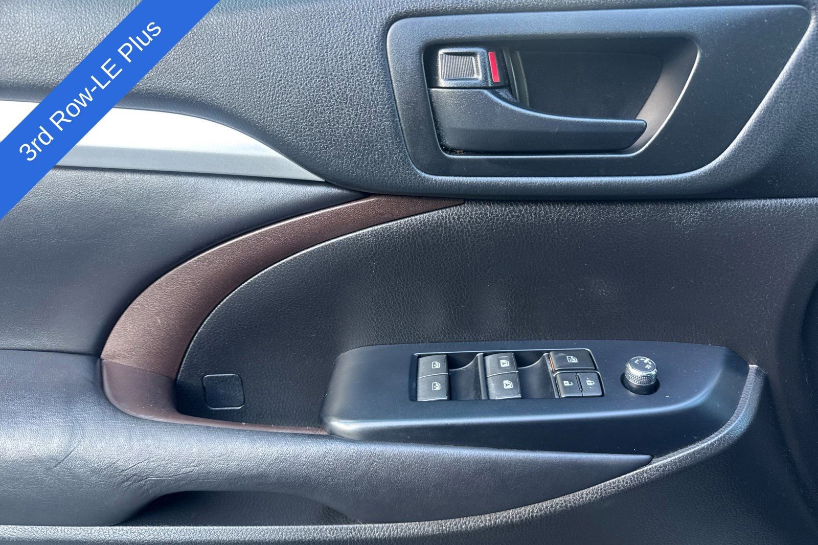 Used 2018 Toyota Highlander Plus image 11