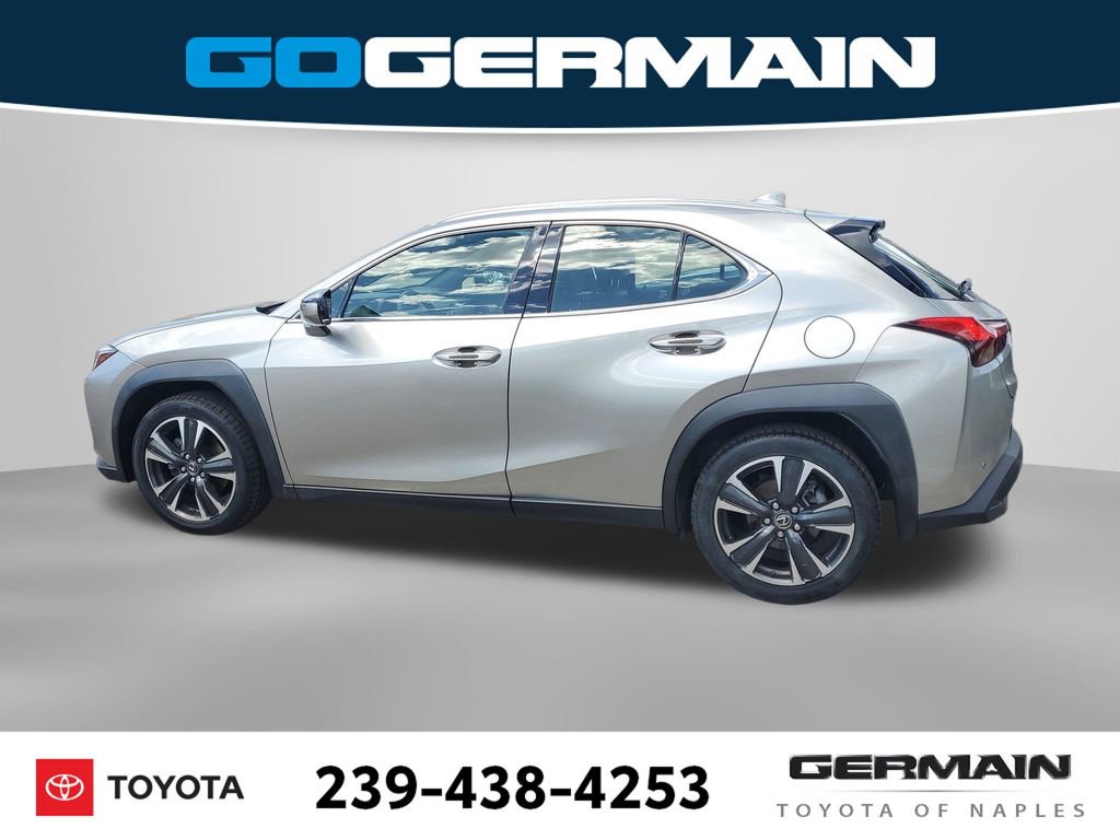 Used 2022 Lexus UX 200 200 Base w/ Accessory Package (Z2) image 12