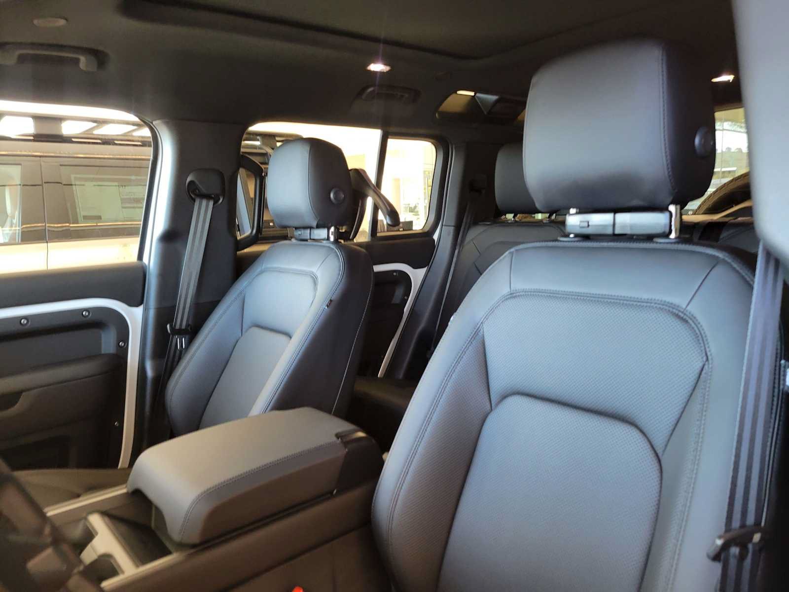 New 2026 Land Rover Defender 110 S AWD/4WD image 21