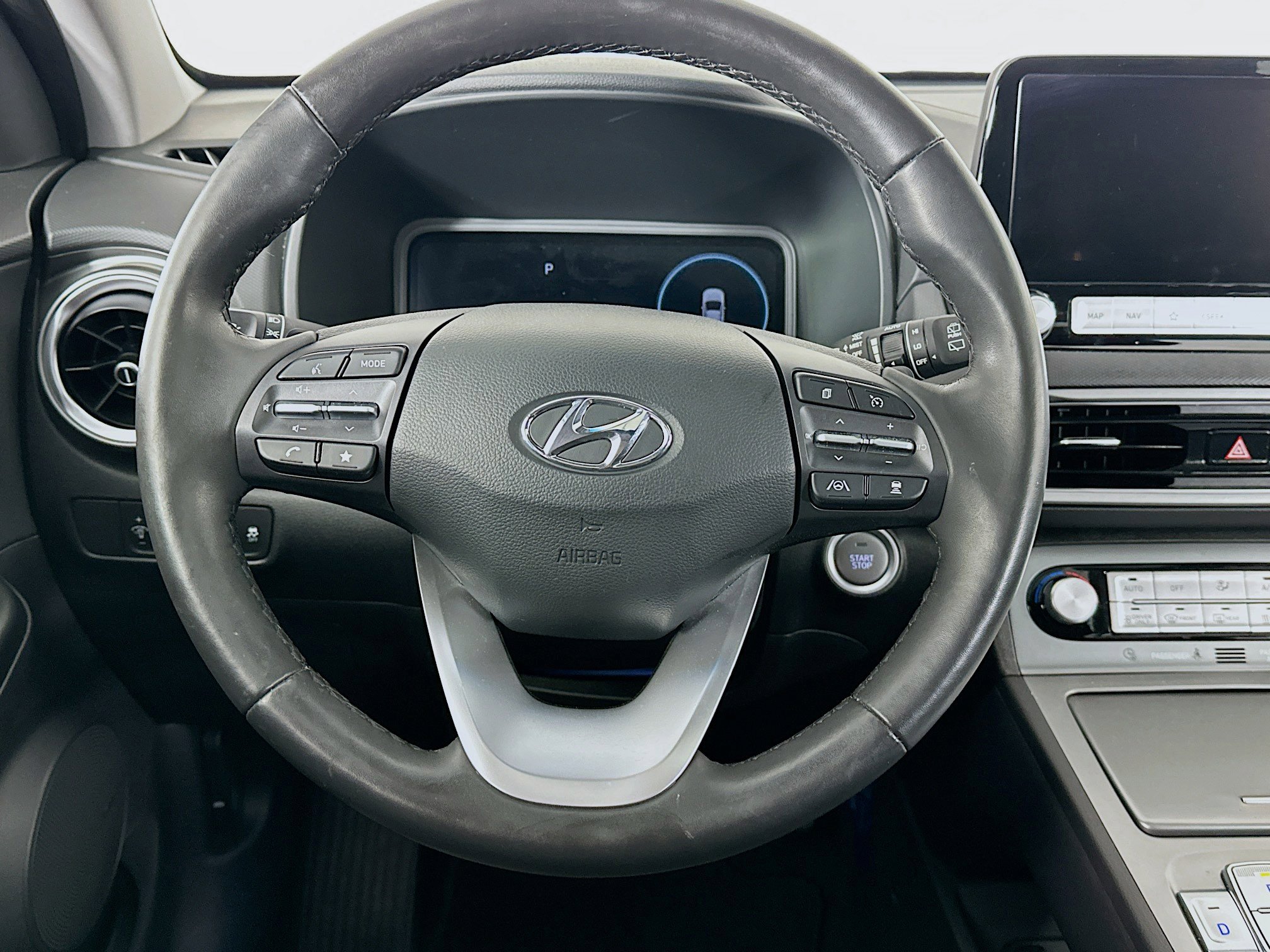 Used 2023 Hyundai Kona Limited FWD image 18