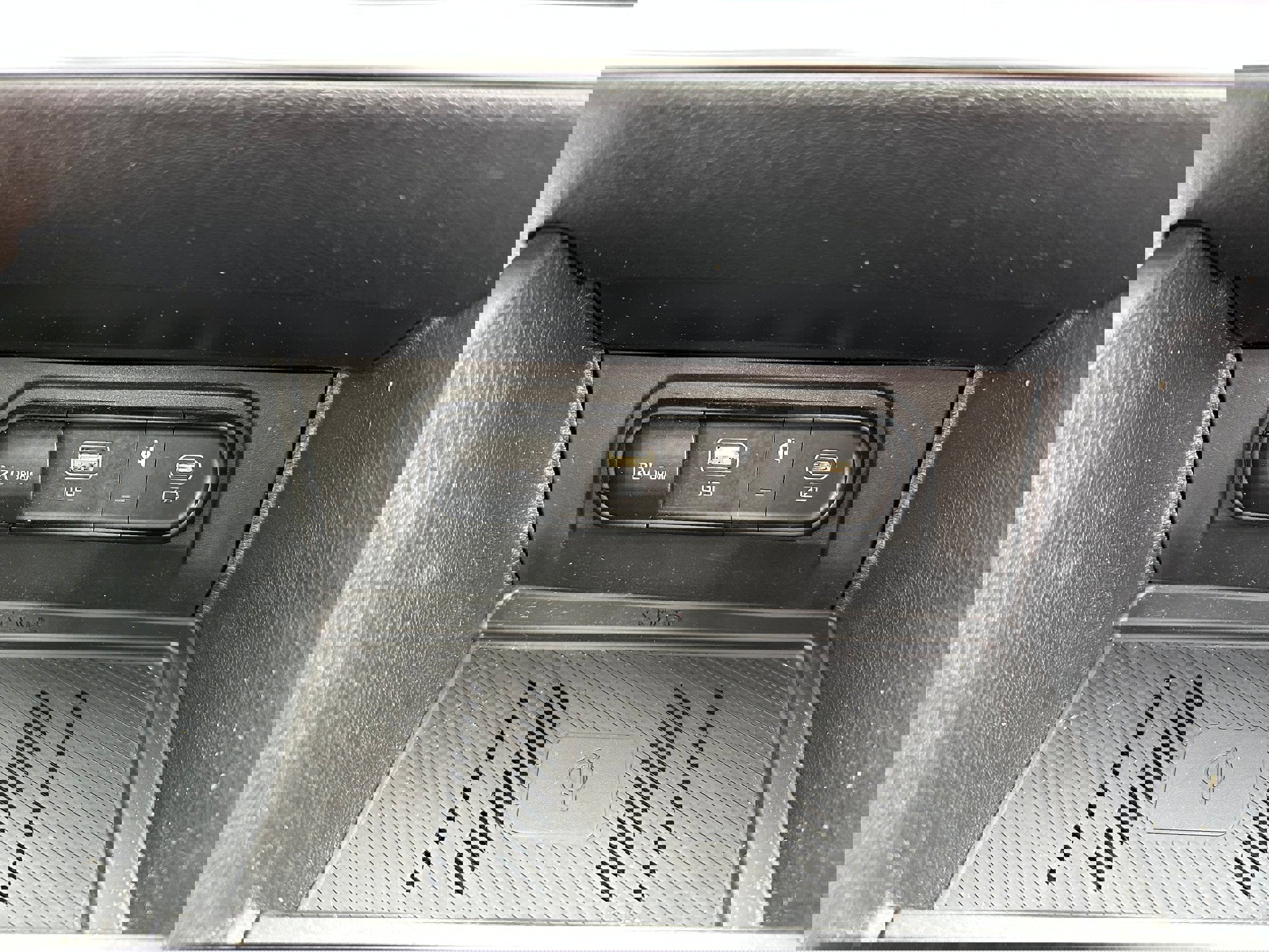 Used 2024 Kia Sportage X-Line w/ X-Line Premium Package image 32