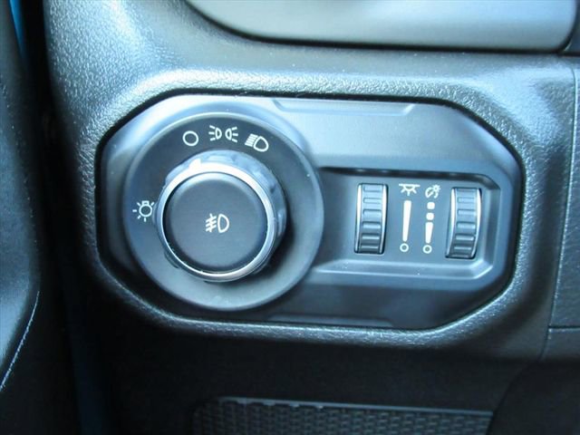 Used 2020 Jeep Wrangler Sport image 18