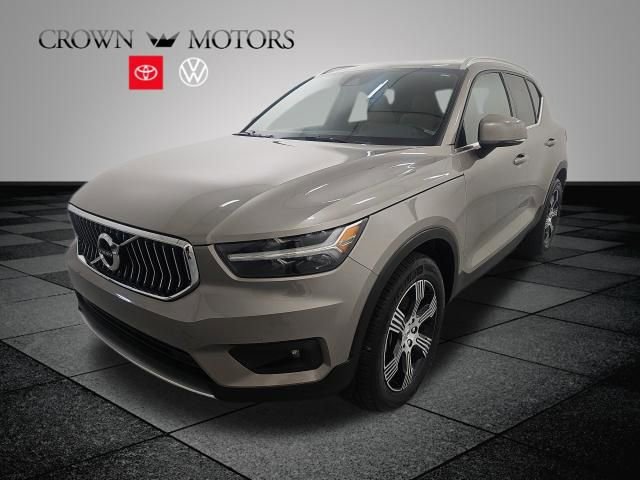 Used 2020 Volvo XC40 T5 Inscription w/ Protection Package AWD/4WD image 3