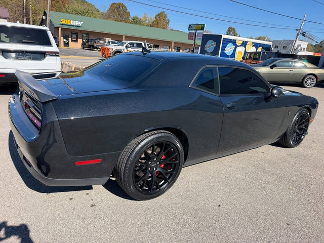 Used 2015 Dodge Challenger SRT Hellcat RWD image 7