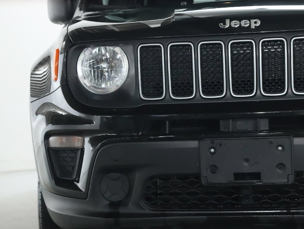 Used 2023 Jeep Renegade Latitude AWD/4WD image 7