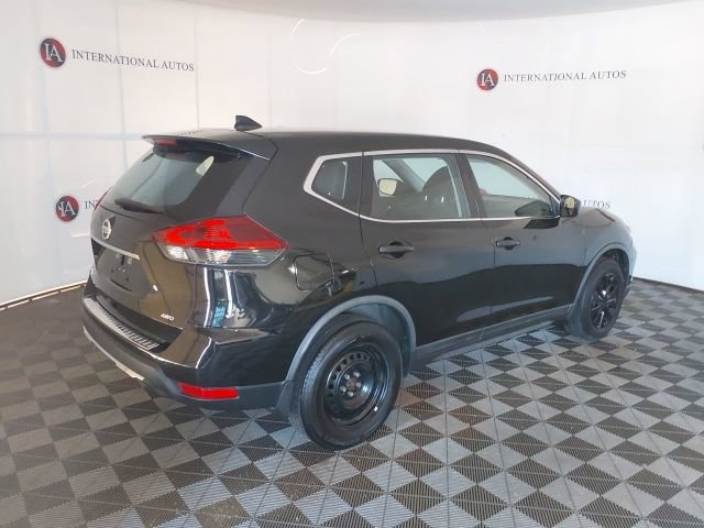 Used 2018 Nissan Rogue S AWD/4WD image 5